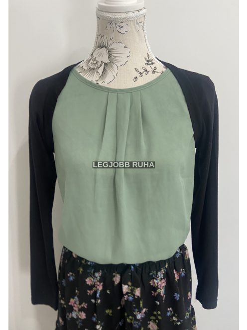 Hosszú ujjú bolero.
