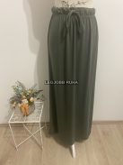 Gumis derekú, meg kötős, laza fazonú maxi szoknya.